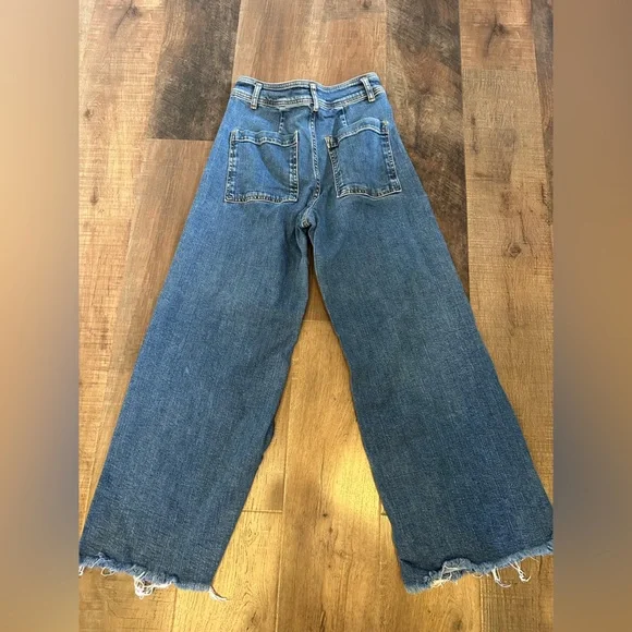 ZARA  Blue Wide-Leg  Frey hem Jeans with stretch size 6 inseam 28 rise 12 1/2 - Picture 2 of 5